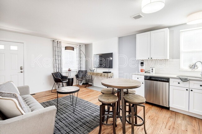 Photo - 2409 Tremont Pl