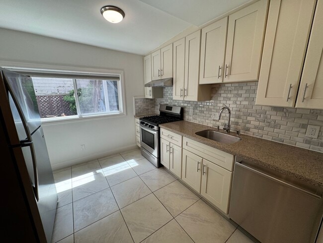 Photo - 2713 Sutter St Unit 2713