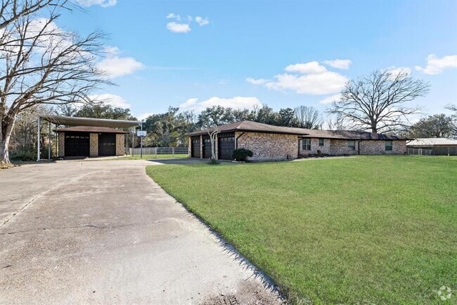Building Photo - 1365 Wisteria St Rental