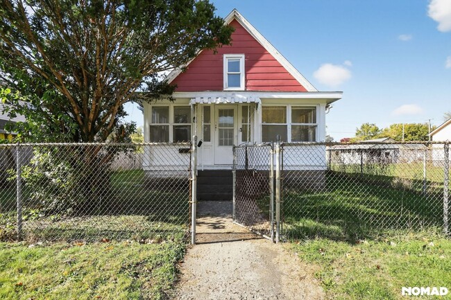 Building Photo - 1491 S 3rd Ave