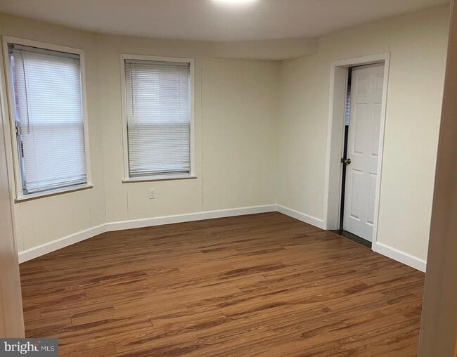 Photo - 131 Grand Ave