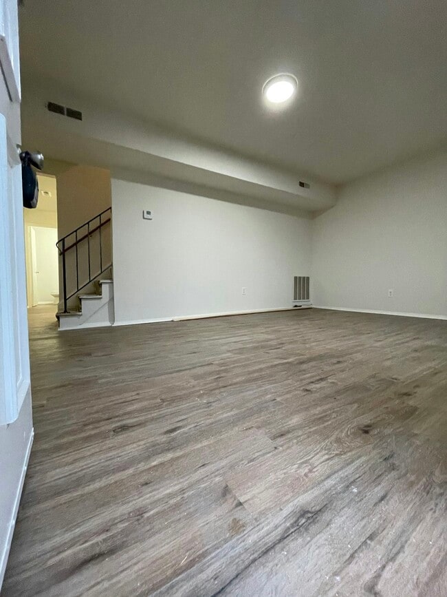 Photo - 1800 Regal Dr