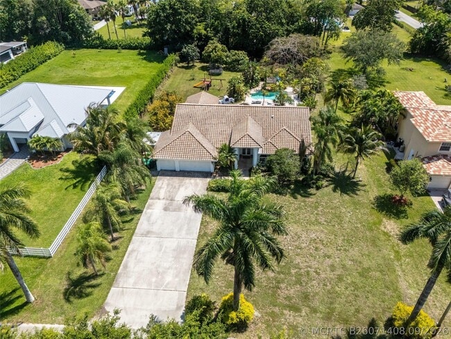Building Photo - 14463 SW 16th Ct