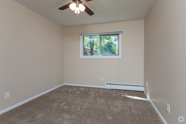 2BR, 1BA - - Crosstown of Sun Prairie