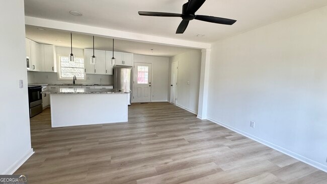 Photo - 723 Sheffield Rd