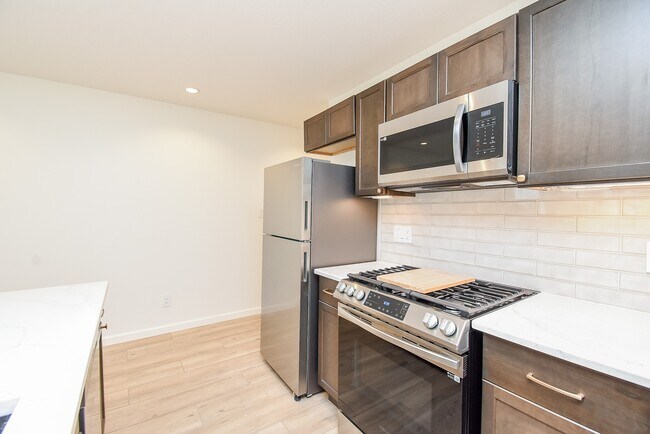 Photo - 2509 Terry St Unit B