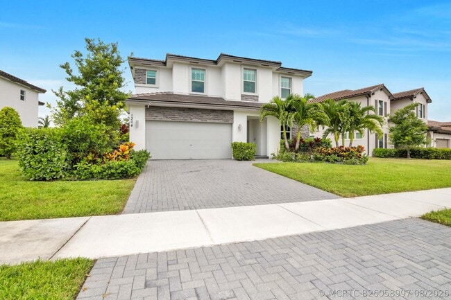 1304 Whitcombe Dr