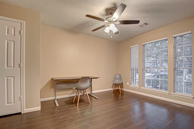 Photo - 4611 Summer Lakes