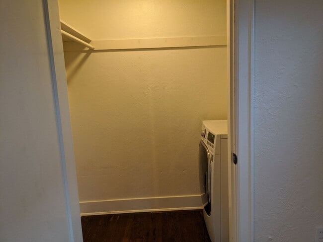 Photo - Elise Apartments