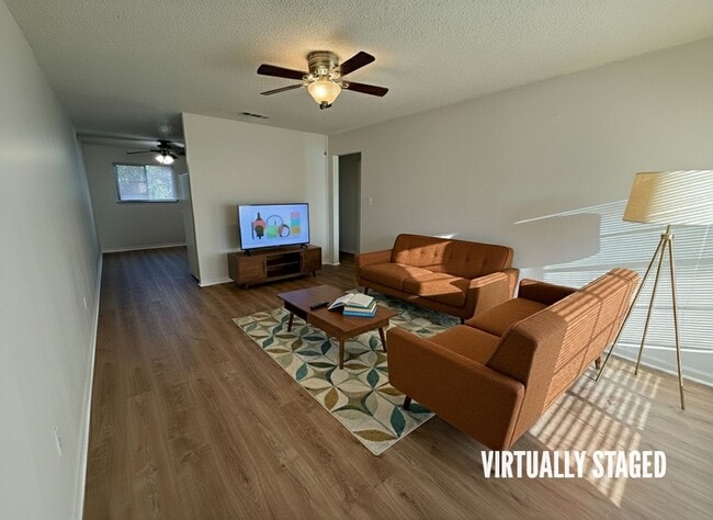 Photo - 1506 Indian Trail Unidad A