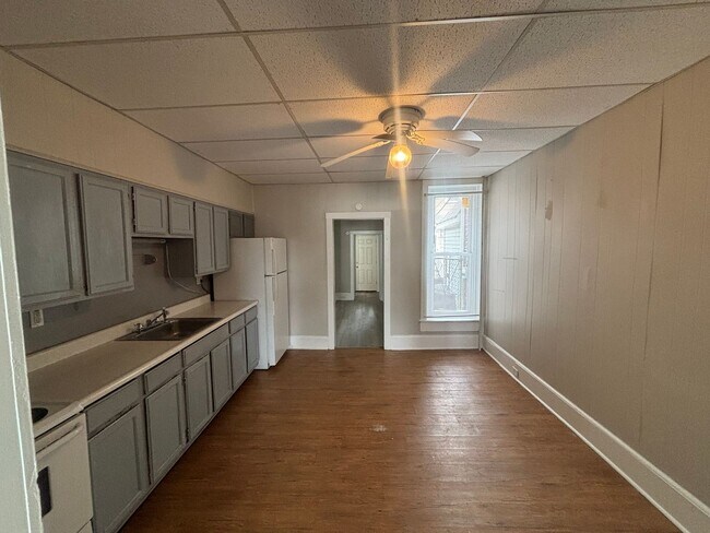 1039 Leiper St Unit 1st Floor