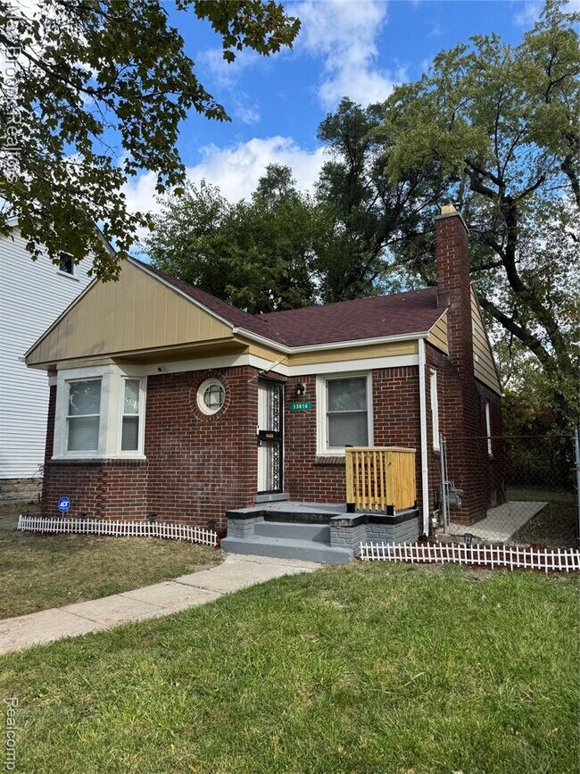 Photo - 13614 Montrose St
