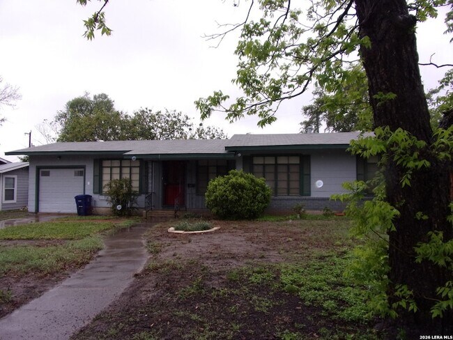 Photo - 215 Danville