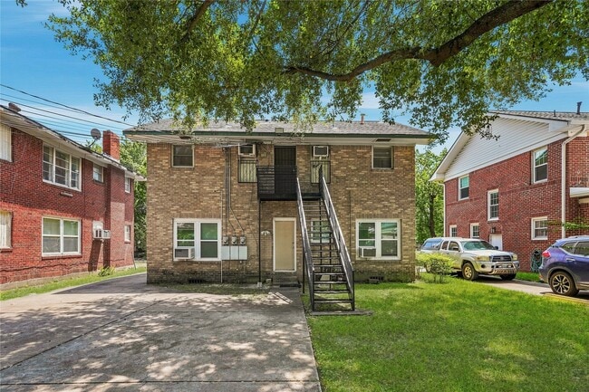 Photo - 4201 Woodleigh St Unit 3