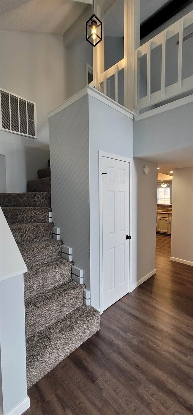 Photo - 9614 Charter Ridge Dr