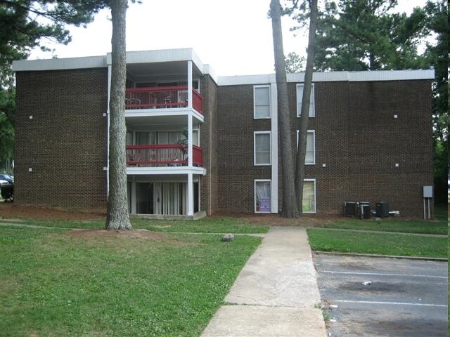 Cedar Point Apartments - Cedar Point Apartments