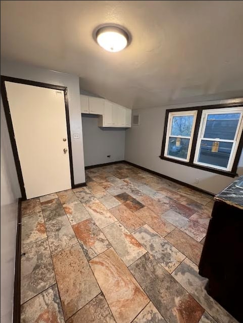 Cocina superior - 5135 N 31st St Unidad A