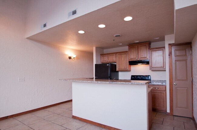 Photo - Artifacts Warehouse 108 Unidad AW 108