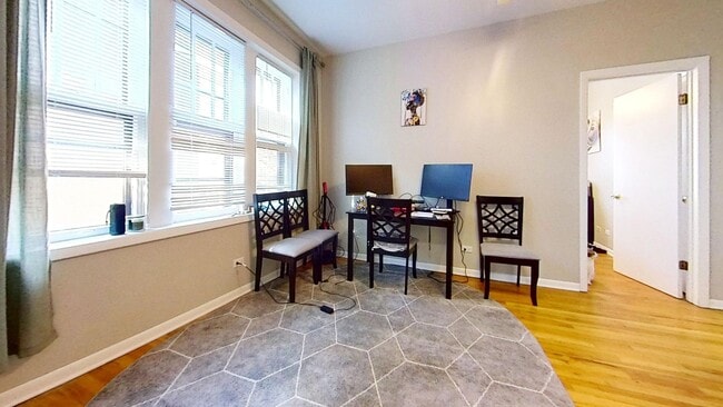 Photo - 1331-41 W. Addison