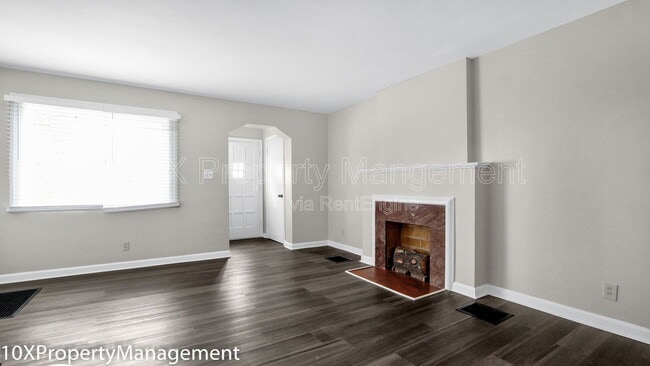 Photo - 2909 Sullivant Ave