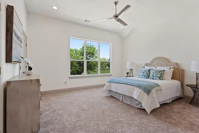 Photo - 3130 Wayside Ave