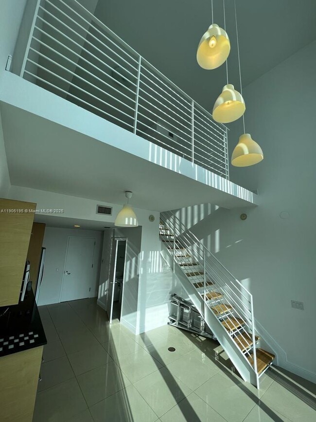 Photo - 60 SW 13th St Unidad 3003