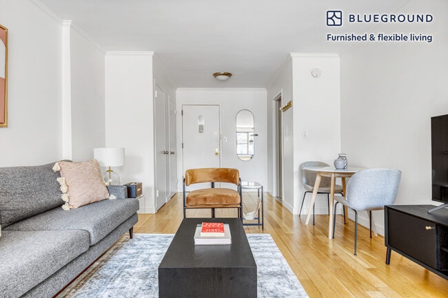 Photo - 145 4th Ave Unidad FL10-ID559