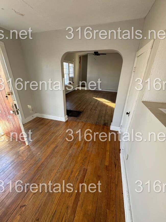 Photo - $875 - 2 bed 1 bath - Duplex Unidad 1500 N Main St