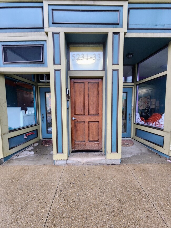 5233 Butler St Unit 2nd Floor