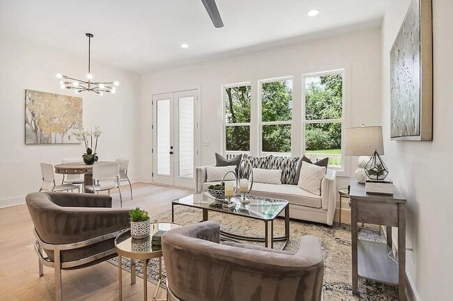 Photo - 212B Jennings Ave