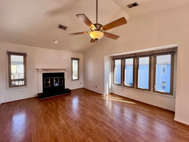 Photo - 622 Pinewood Dr