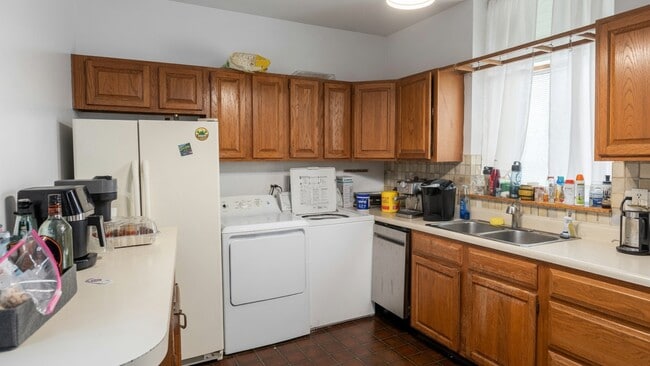 Photo - 1124 W Eddy St Unit 2