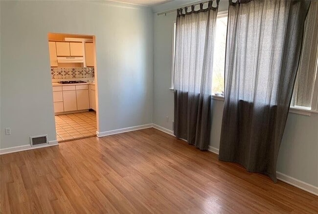 Photo - 1820 Taylor Ave