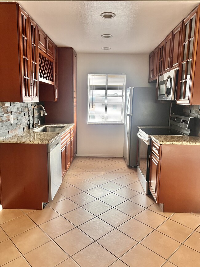 Photo - Hampton Terrace Apartments