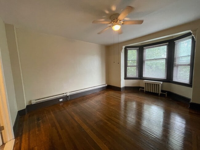 Photo - 3440 Old York Rd Unidad 2F