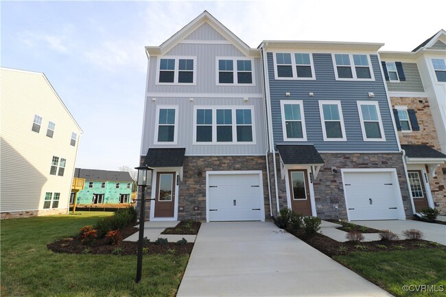 Photo - 470 Rivanna Hl Rd Townhome