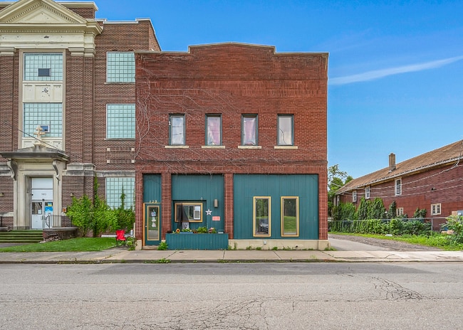 Photo - 129 N River St Apartment Unit 2