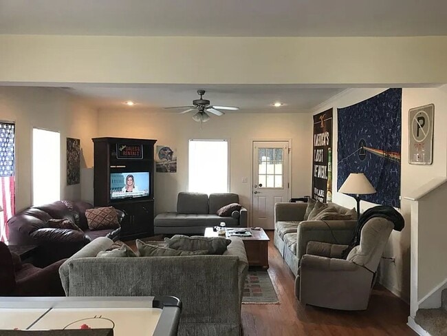 Photo - 3BR/2.5BA Home For Rent