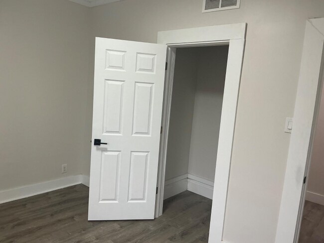 Photo - 1970 E 71st St Unit 4