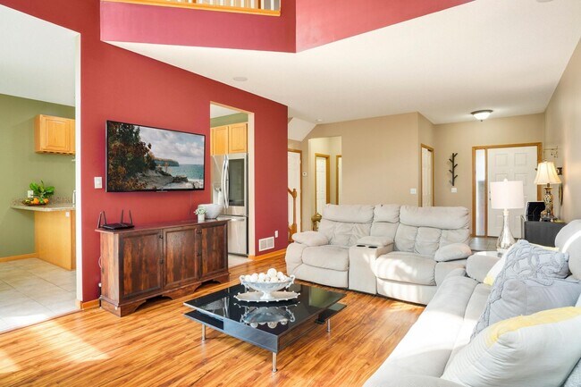 Photo - 6838 Folkestone Rd