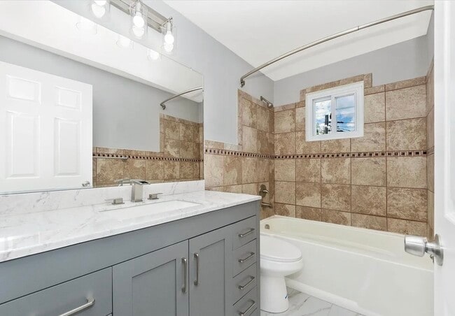 Building Photo - 2100 Ashburton St