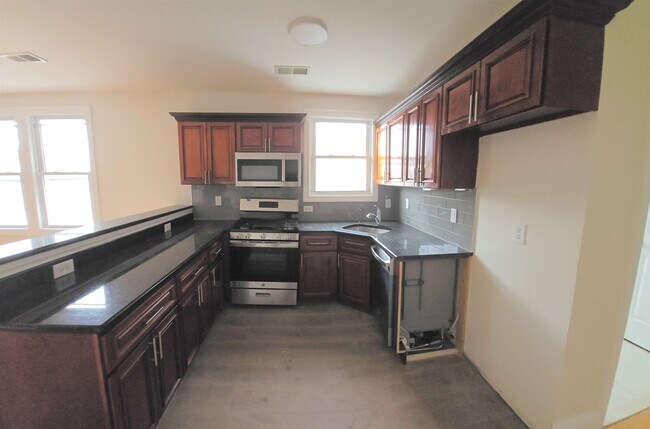 Photo - 817-819 Avenue C Unit 3