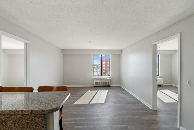 Photo - Lansdowne Place