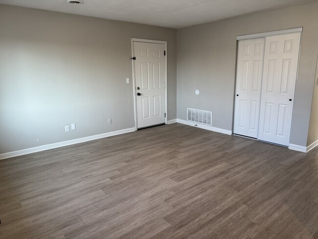 Photo - 3240 Heatherton Dr