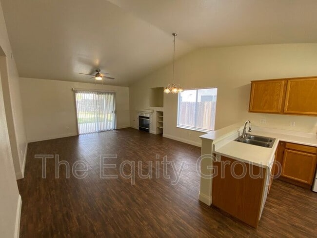 Photo - 4300 E Feemster Ave