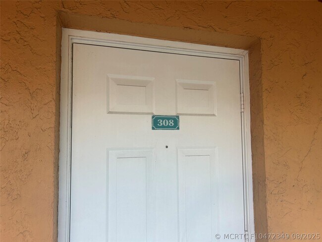 6900 SW 39th St Unit 308J