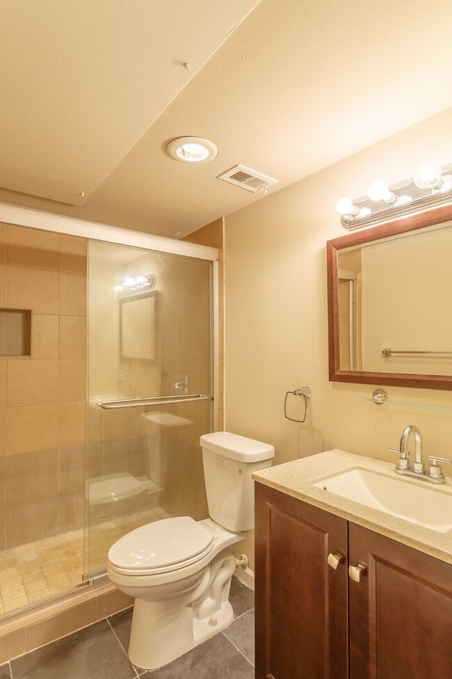 Building Photo - 3614 Montrose Blvd Unit 1002