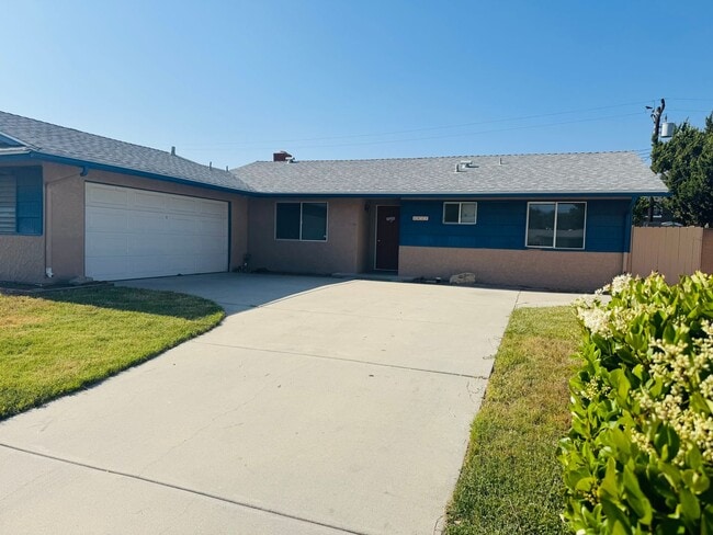 3 bedroom, pet ok, AC! - 3 bedroom, pet ok, AC! House