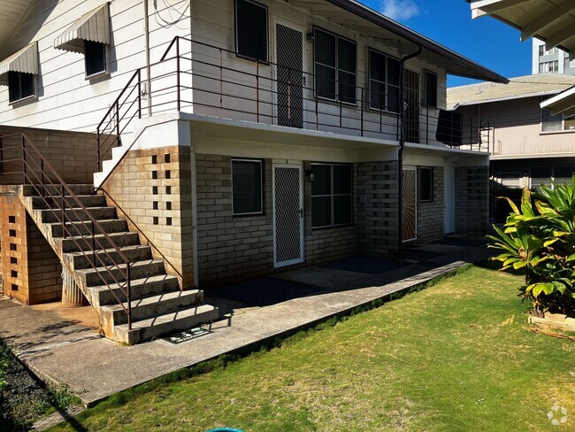 Building Photo - Pets Allowed 1BD 1BA 1PRK - 726 Hausten St... Rental