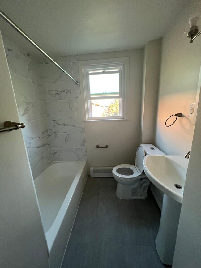 Photo - 3524 Rhoads Ave Unit D